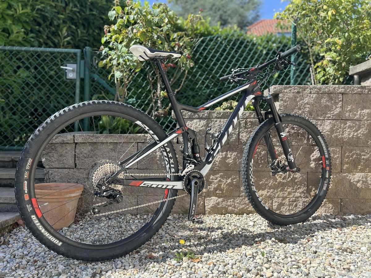 Scott Velos: VTT Scott Spark 920 carbone, taille L - Super état ! – Gebraucht aus Morges von Alexys23 4