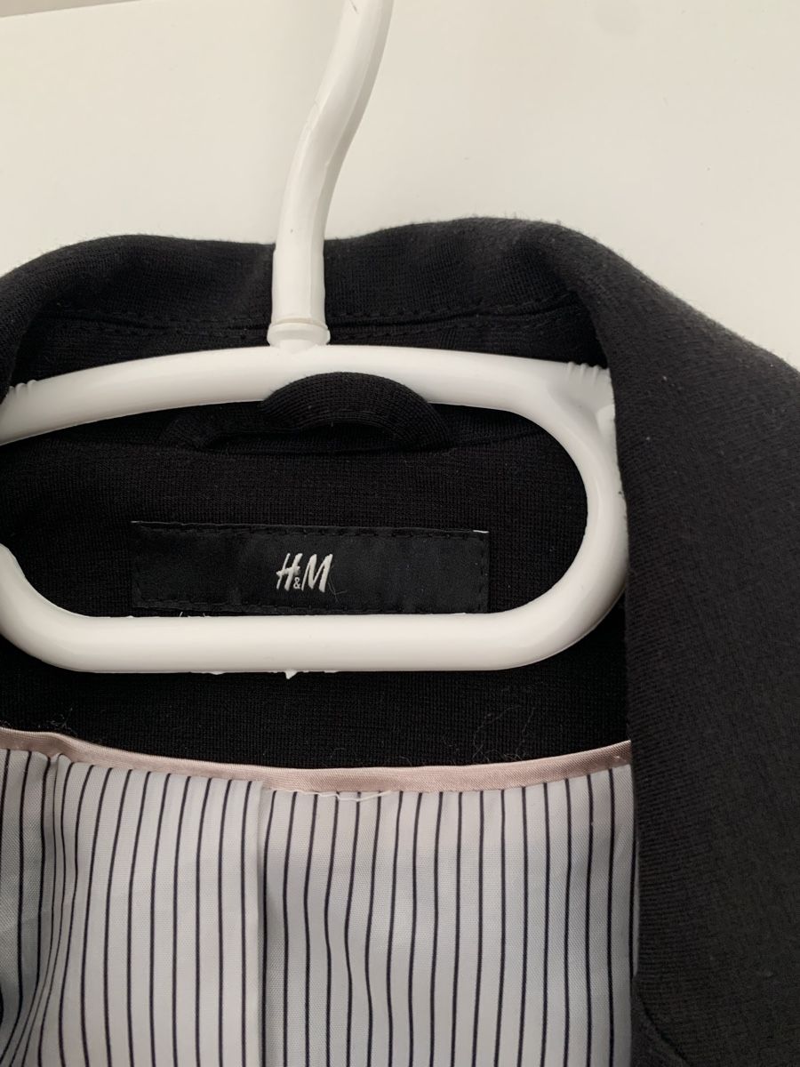H&M Giacche: Schwarzer H&M Blazer, Gr. 38, Neuwertig – Nuovo (secondo la descrizione) da Einsiedeln venduto da important__ 1