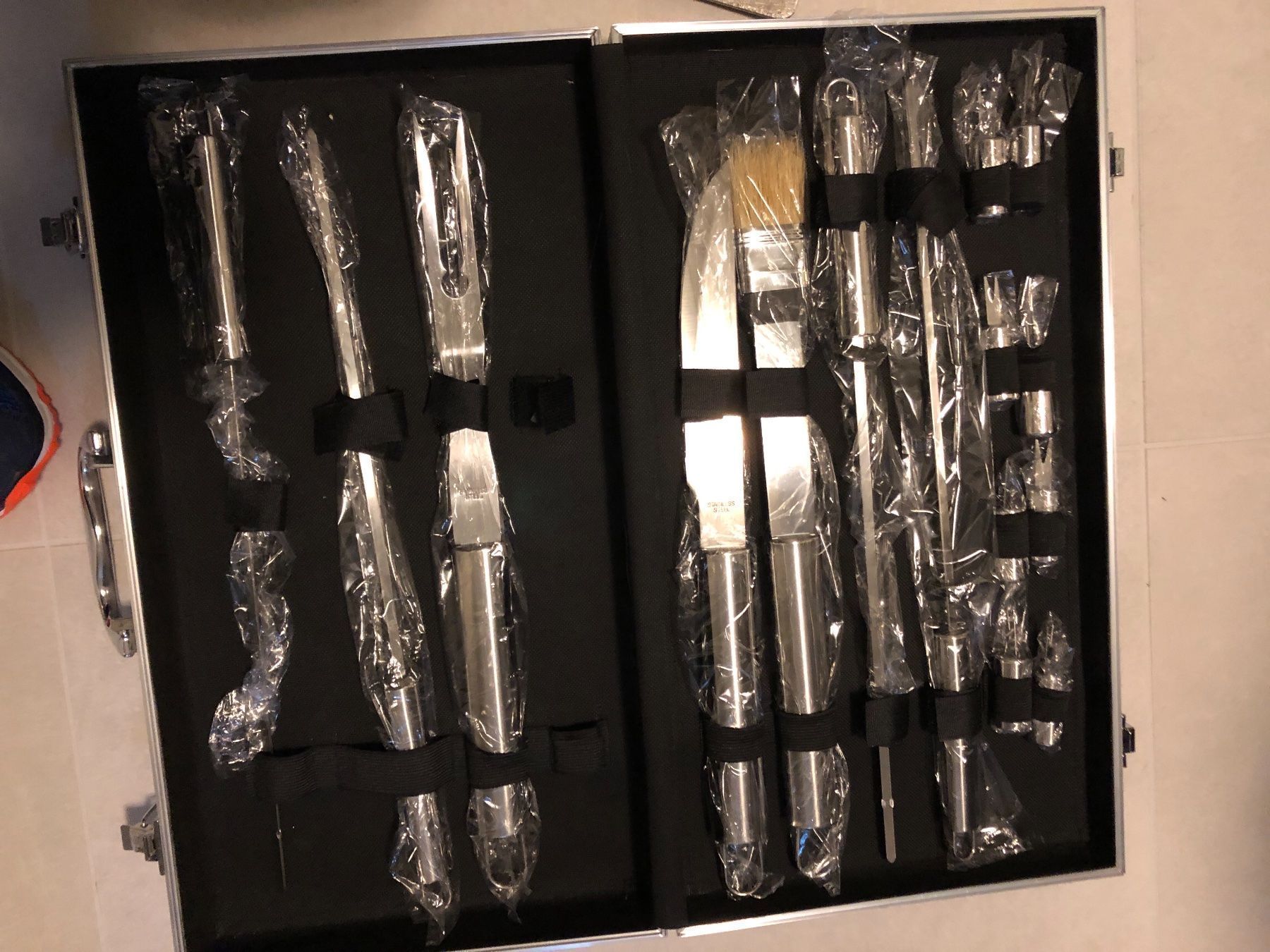 Set di posate: BBQ Grill Set – Nuovo (secondo la descrizione) da Uitikon Waldegg venduto da Uitikon73 4