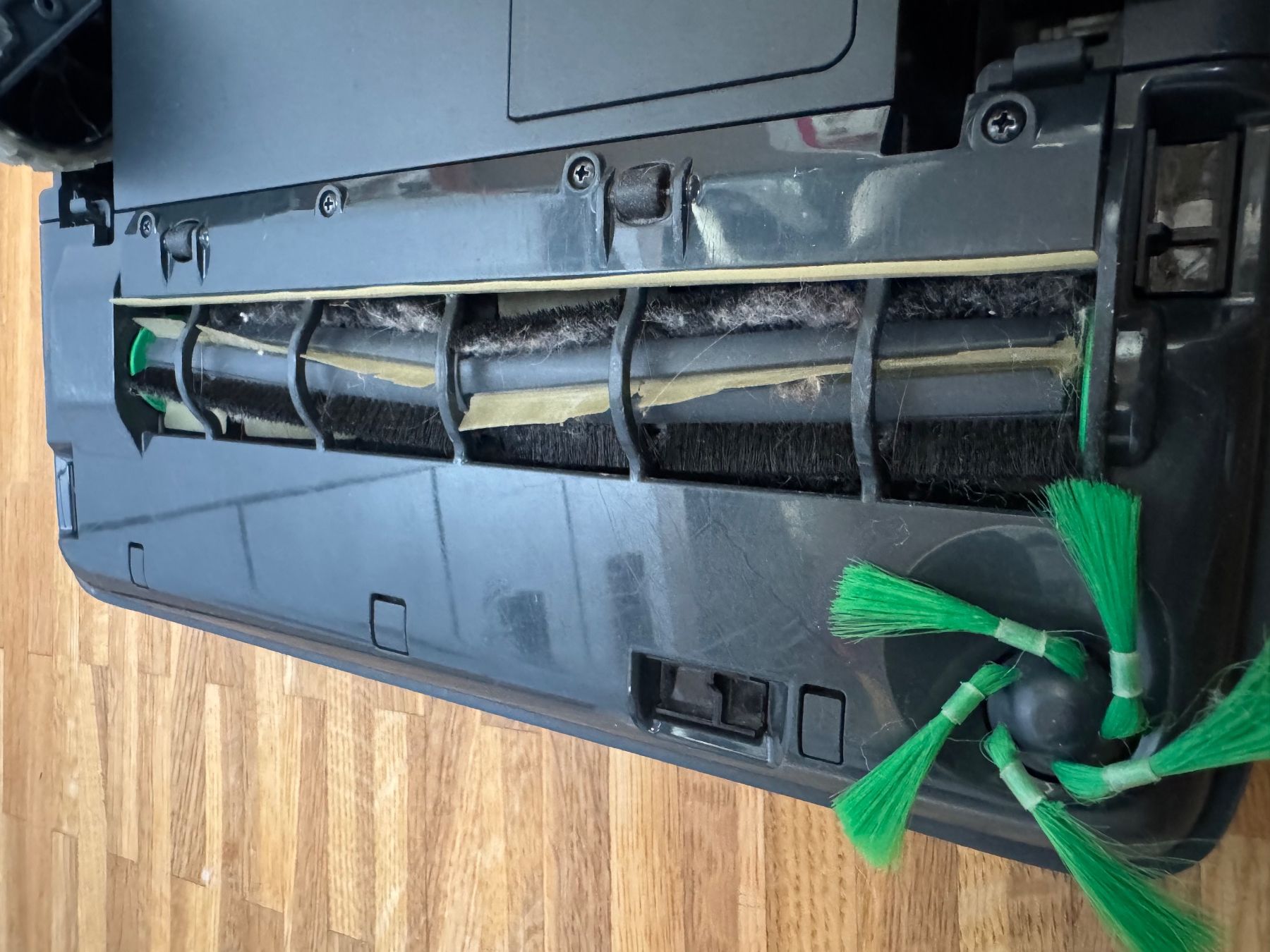 Vorwerk Aspirapolveri & Accessori: Saugroboter "Vorwerk Kobold" VR200 mit Station – Usato da Hünenberg venduto da fightlady 6