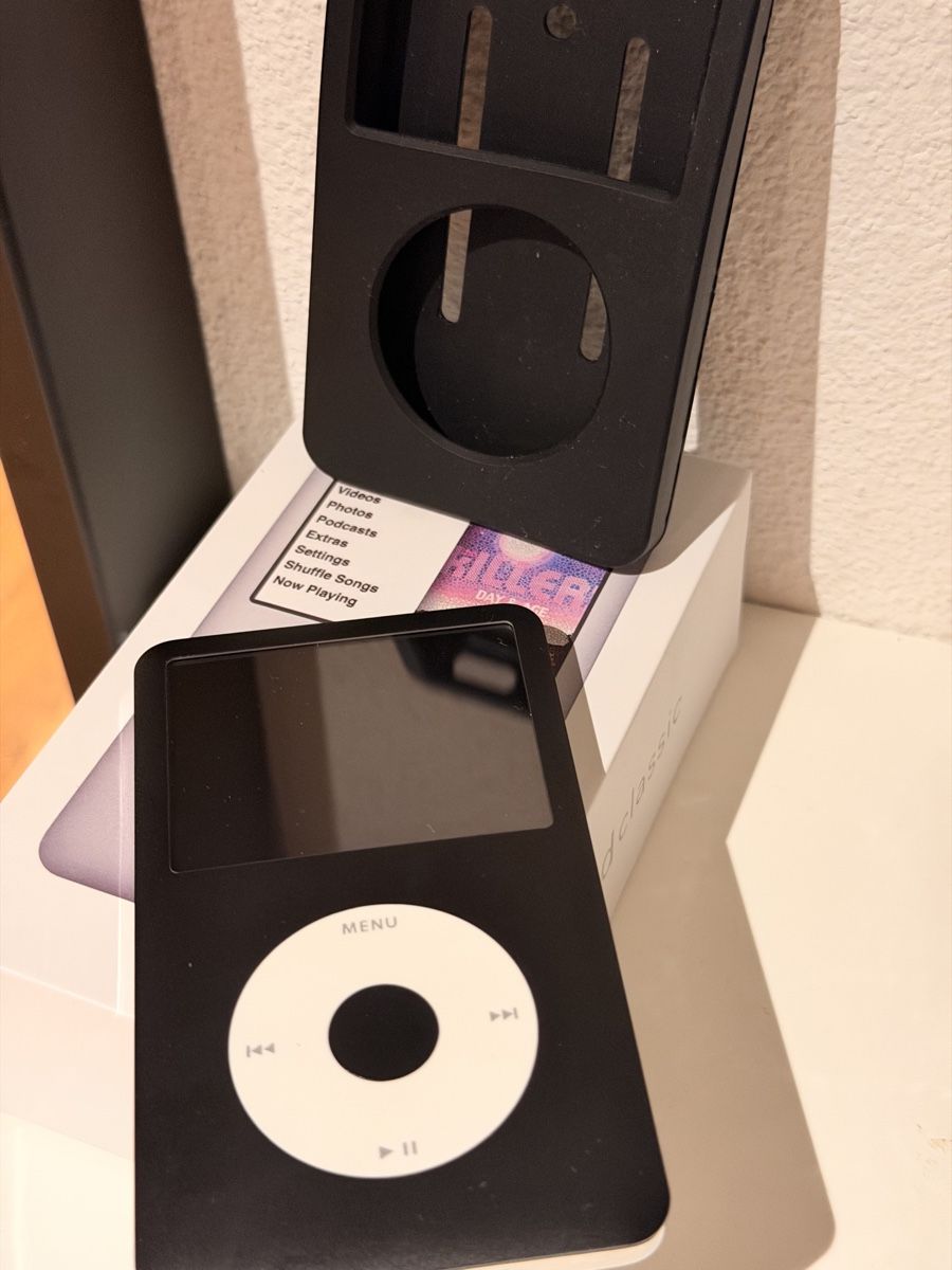 Apple Lecteur media portable: iPod Classic 256gb – Neuf (Voir description) à Sennhof par AlxUnder 1