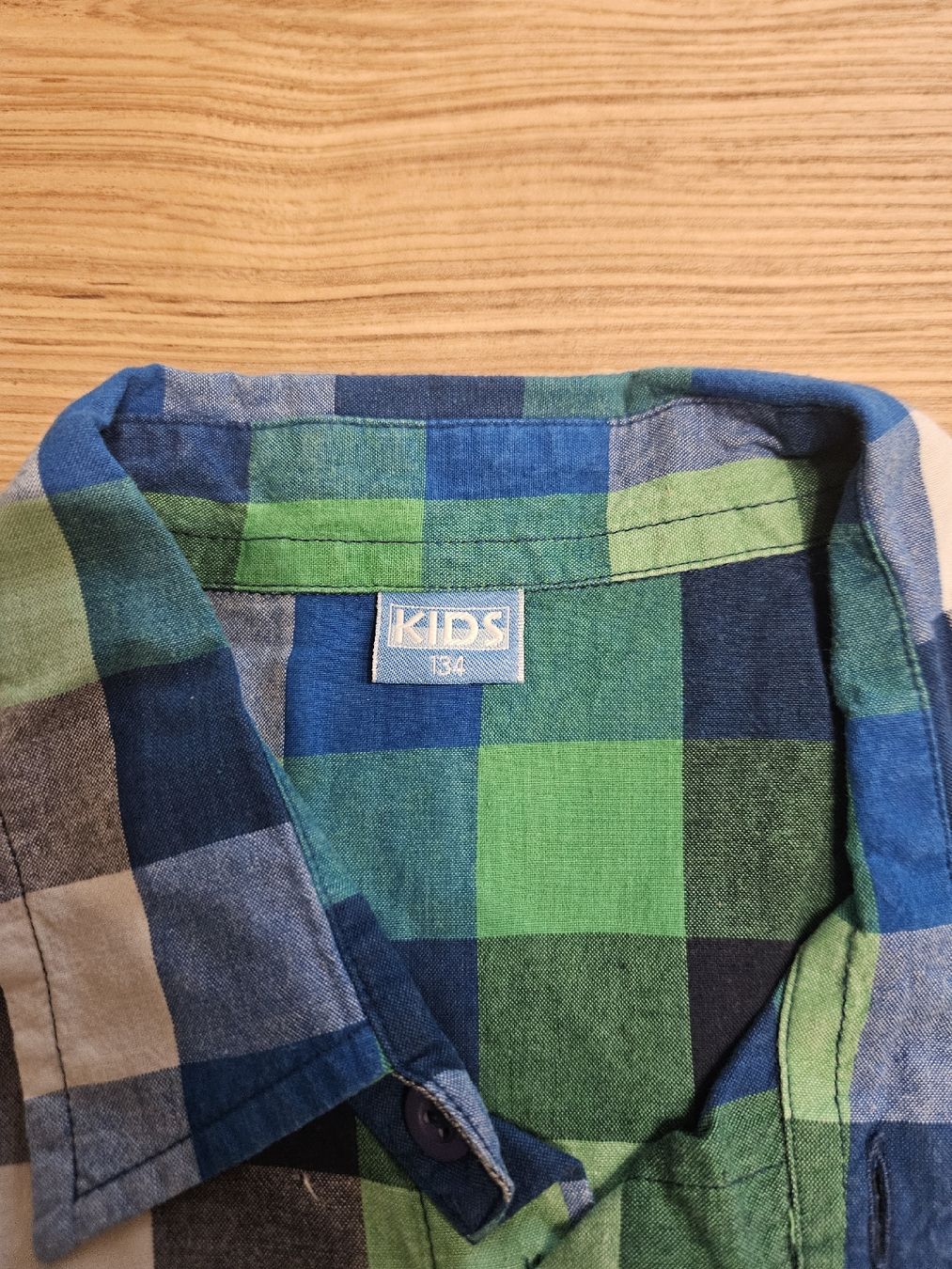 Hemden, T-Shirts & Polos: KIDS Hemd Karomuster Grösse 134 – Gebraucht aus Danis von and_5kkz 2