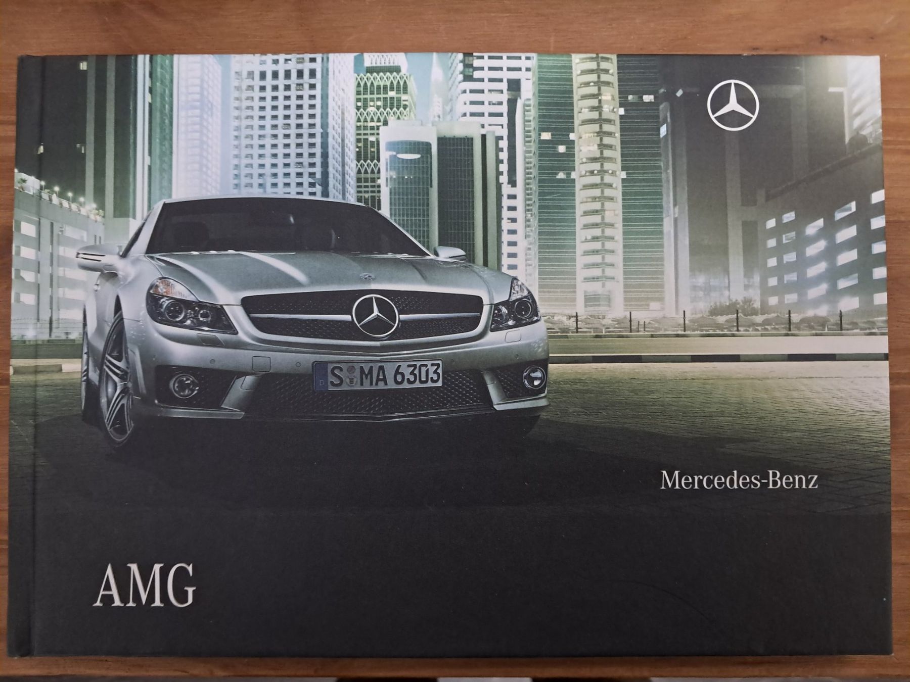 Mercedes-Benz Documenti: Livre Présentation Mercedes AMG – Usato da les brenets venduto da Laguille