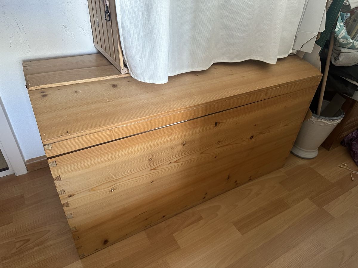 Truhen: Holztruhe – Gebraucht aus Bassersdorf von Stebefasa