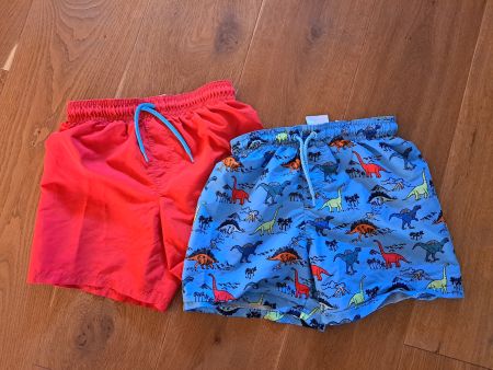 2 Badeshorts Gr. 122