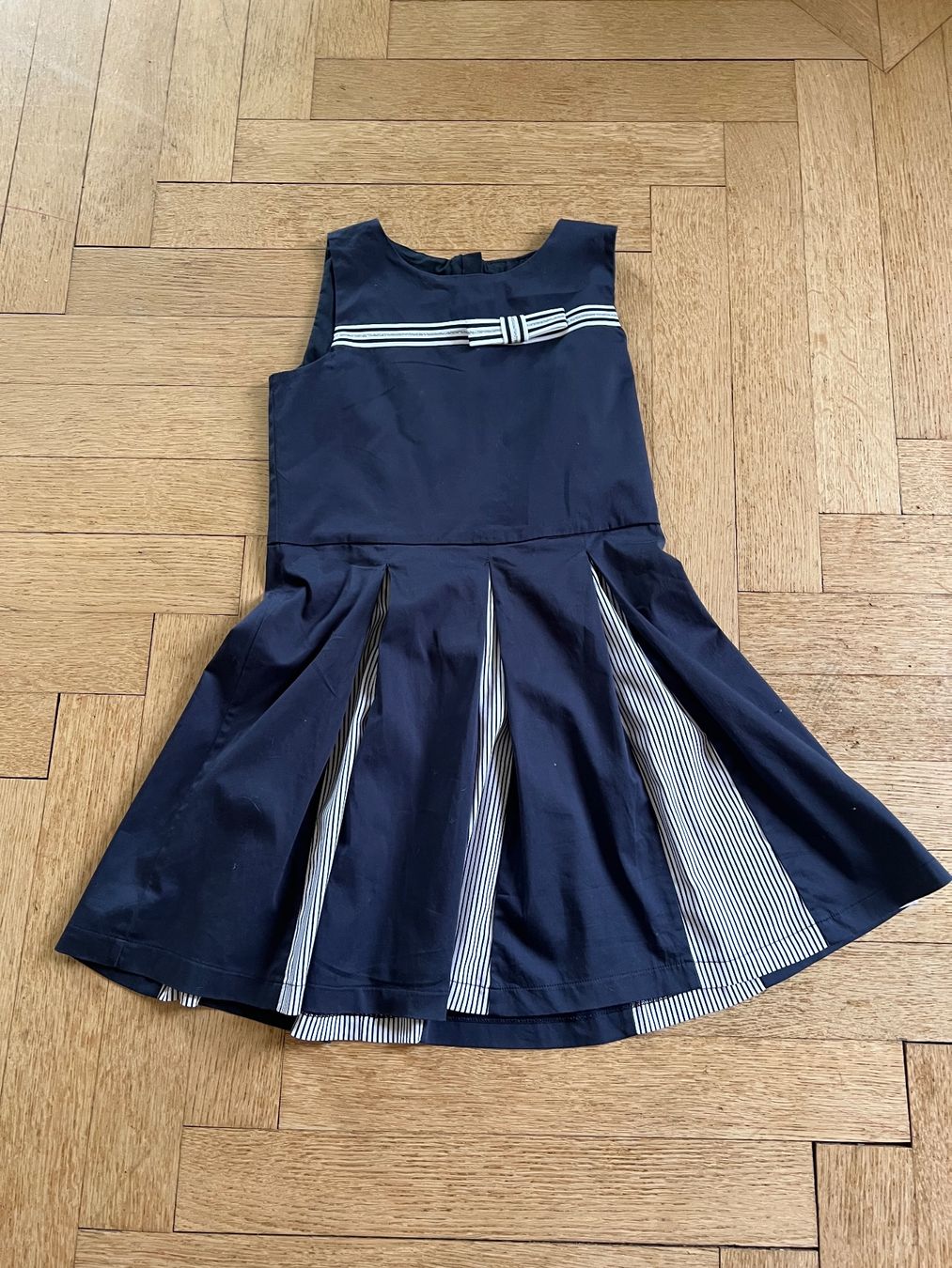 Robes et jupes: Kleid 152  Nucleo – D'occasion à Beinwil am See par brigittehug 2