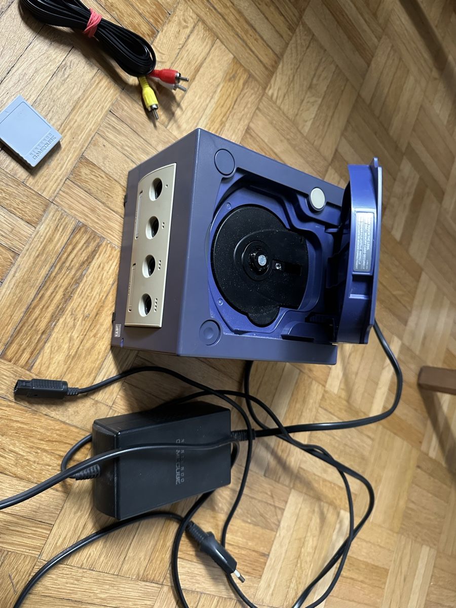 Nintendo Console: Nintendo GameCube + Controller, Kabel, Speicherkarte CH – Usato da Zürich venduto da phi_2x88 2