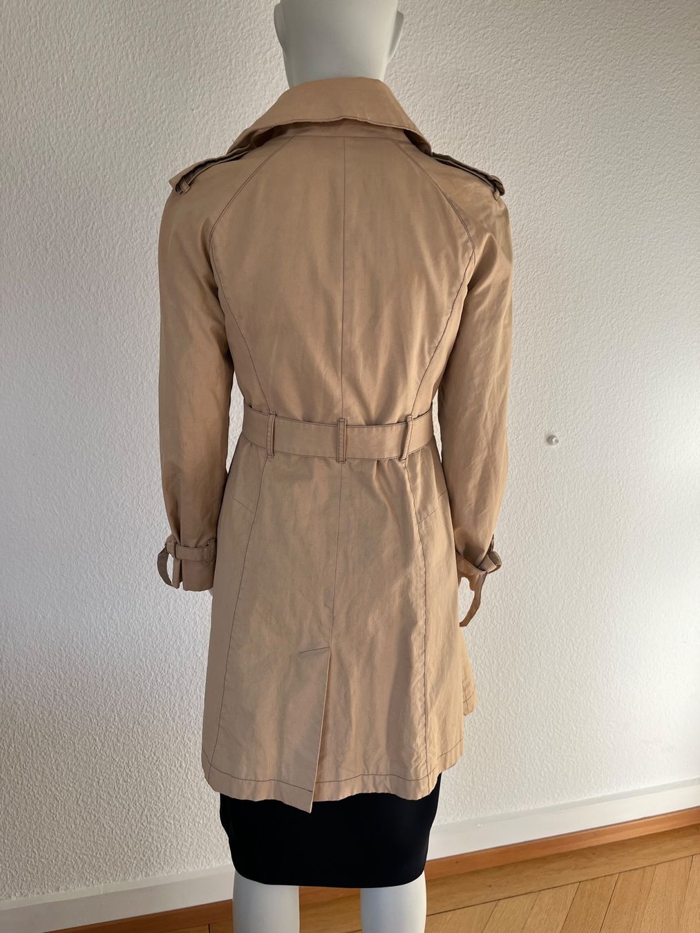 Hobbs Cappotti: Hobbs Trenchcoat, Gr. 36 Beige – Usato da Zürich venduto da bea_s5tq 2
