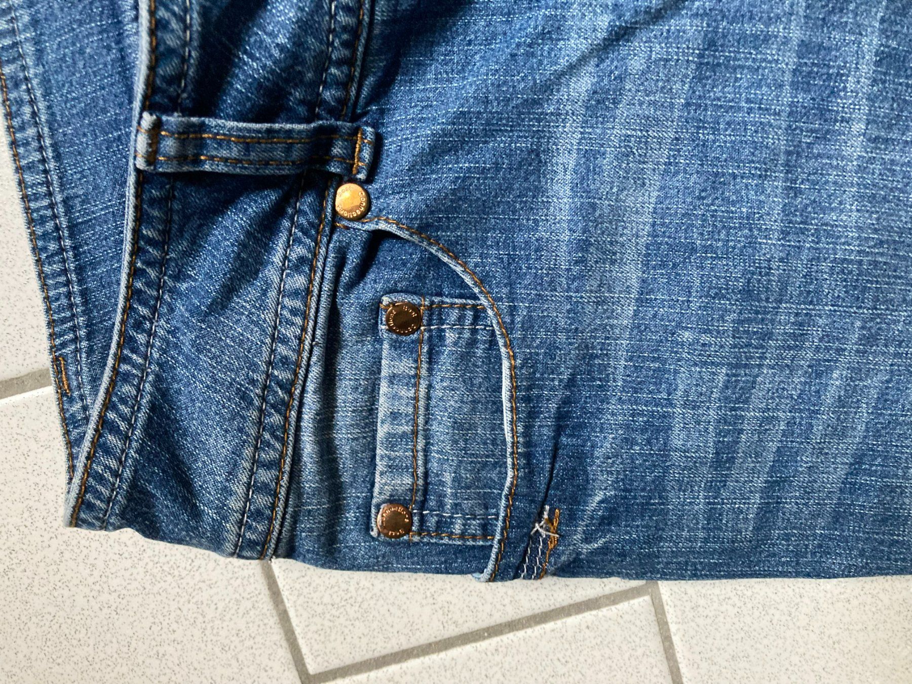 Jeans: Best Connections Jeans Größe 36/38 – Usato da Lausanne 26 venduto da anaxena 1