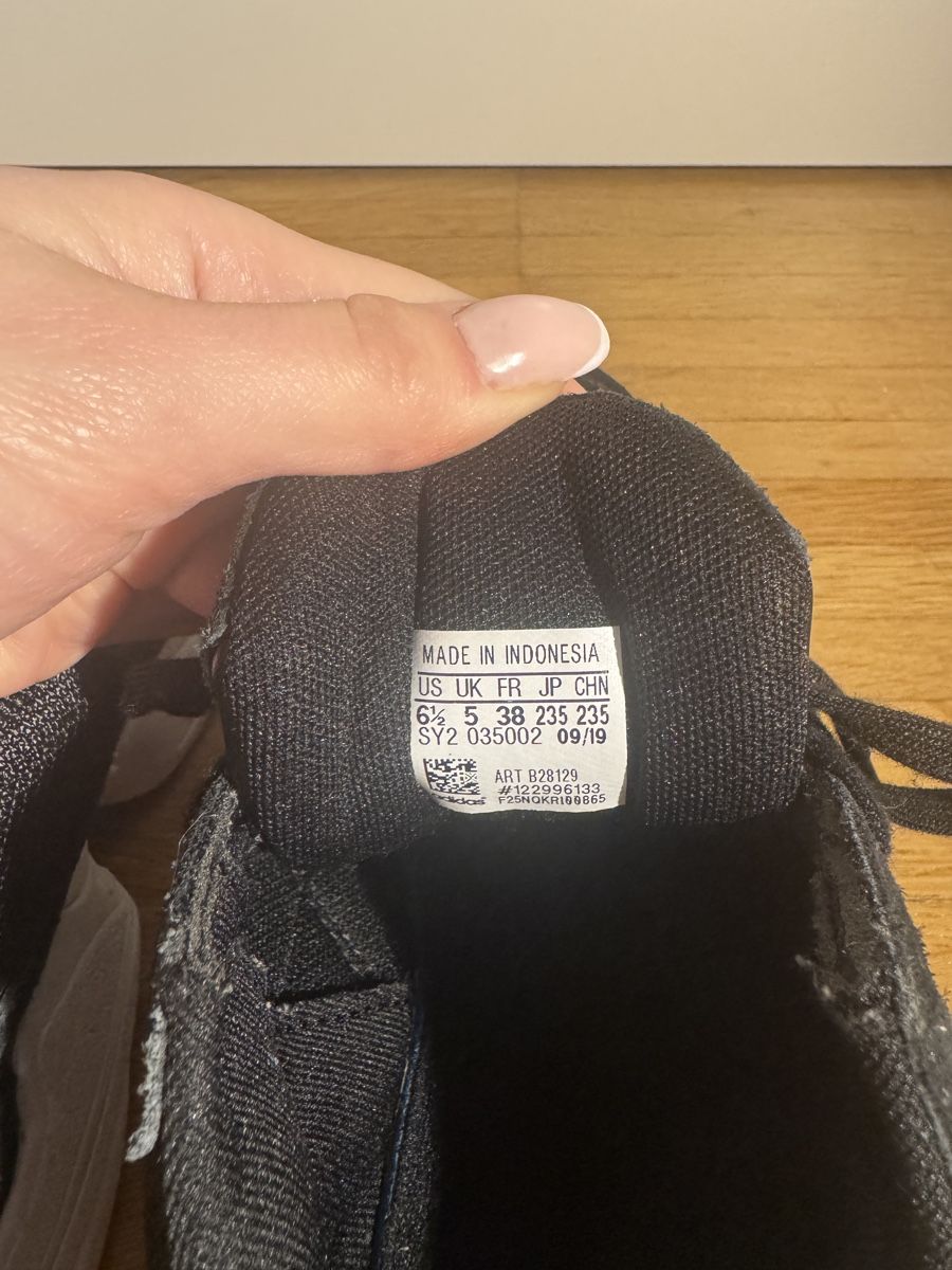 Adidas Scarpe da donna: Schwarze Adidas Falcon Sneaker, Grösse 38 – Nuovo (secondo la descrizione) da Teufen AR venduto da chi_h55m 5