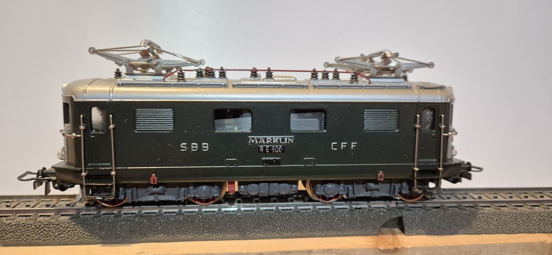 Märklin RE 800 mit Schwarem Schild Analog (Gebraucht) in Illhart für ...