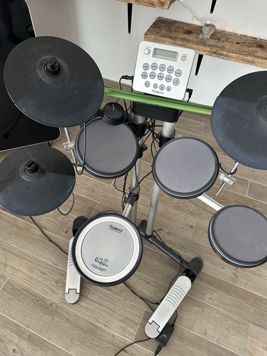Roland Strumenti musicali: Roland Elektroschlagzeug – Usato da Reichenburg venduto da Roxy002