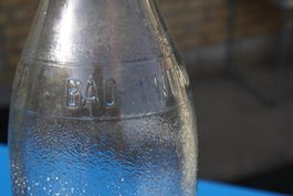 ALTE BAD KNUTWIL BÜGEL FLASCHE VINTAGE