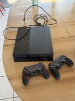PlayStation 4 mit Spielesamlung