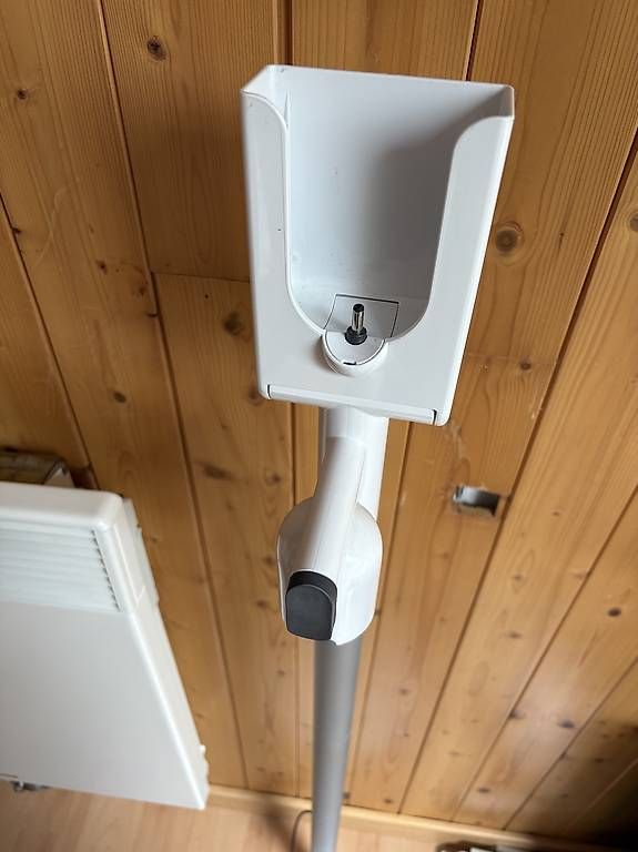 Altro in Decorazioni & Accessori: Supporto aspirapolvere Dyson V11 – Usato da Lamone venduto da Anj232