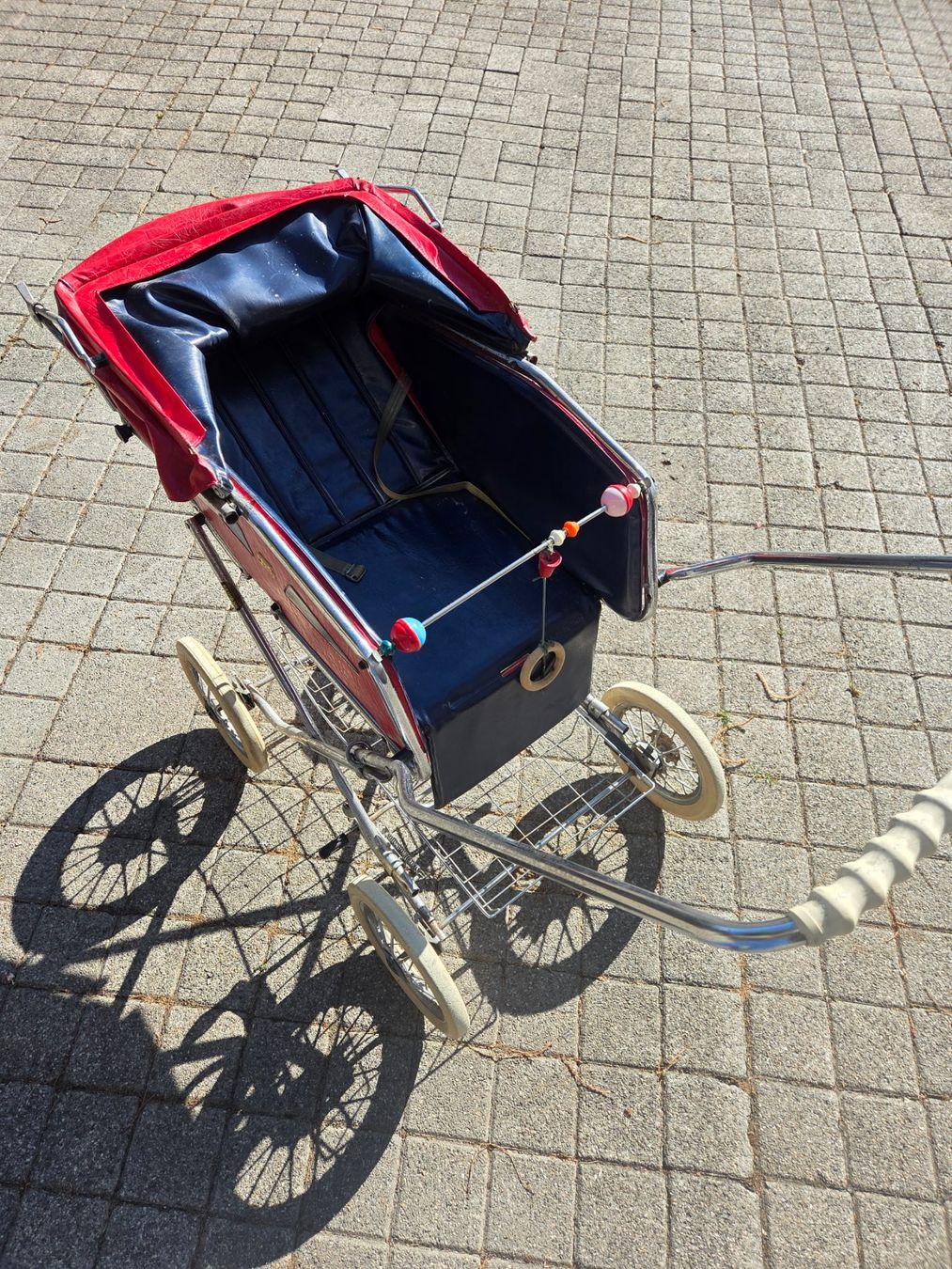Poussette: Retro Kinderwagen – D'occasion à Schnottwil par sodiadi 1