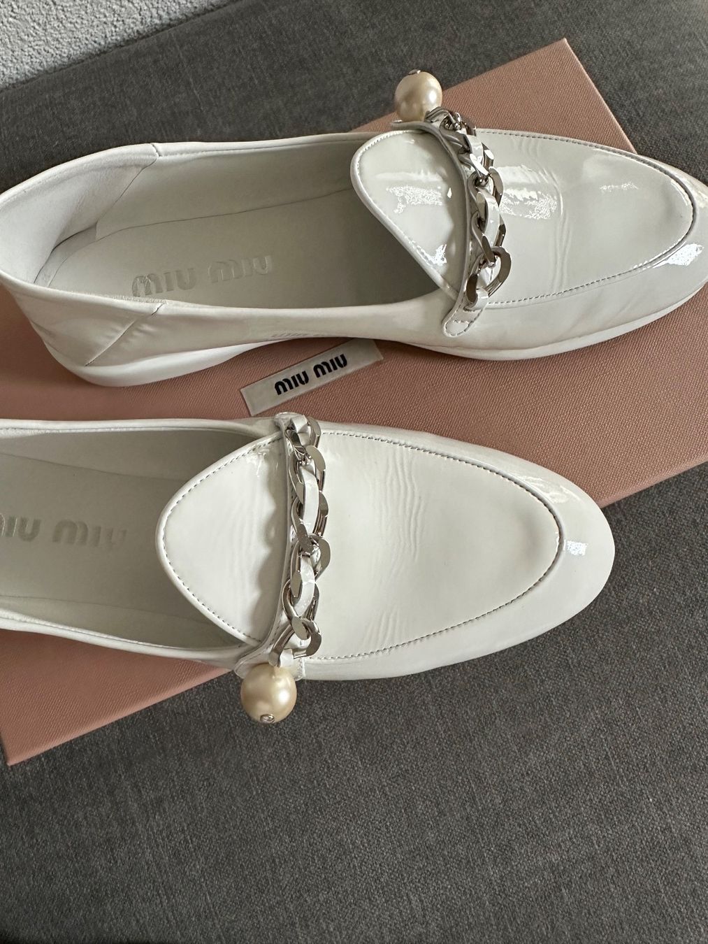 Miu Miu Scarpe da donna: Miu Miu Loafers – Nuovo e nell'imballaggio originale da Zürich venduto da realal 1