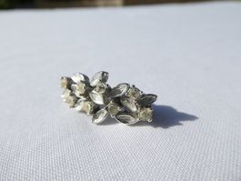 Vintage Knopfbrosche mit filigranem Design; 60er Jahre