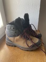 Chaussures de marche / Wanderschuhe / Hiking shoes