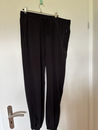H&M Sport Trainingshose schwarz Grösse L 