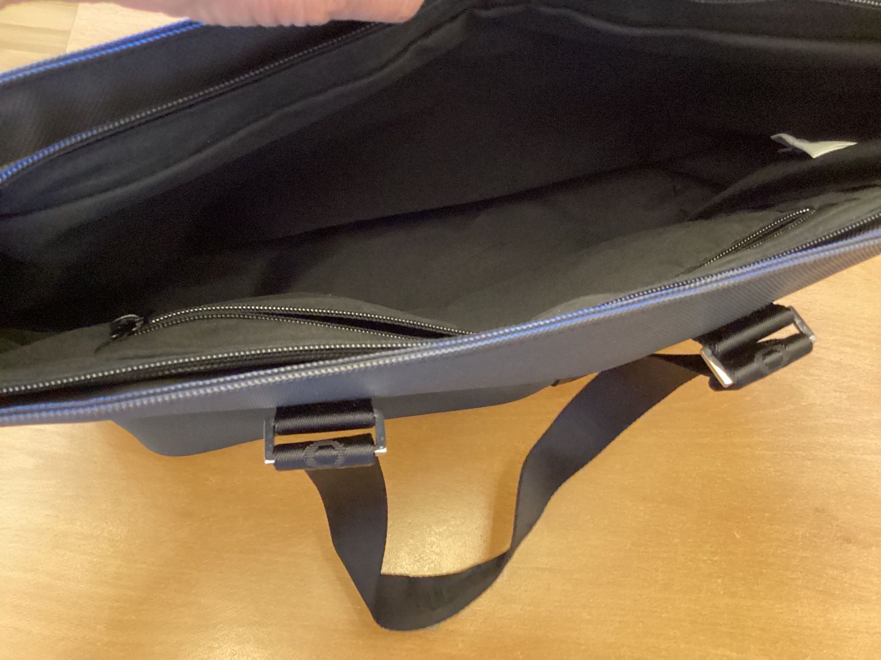 Lacoste Borse da donna: LACOSTE SHOPPER/Tasche Versand – Nuovo (secondo la descrizione) da Unterkulm venduto da Lunchen11 2