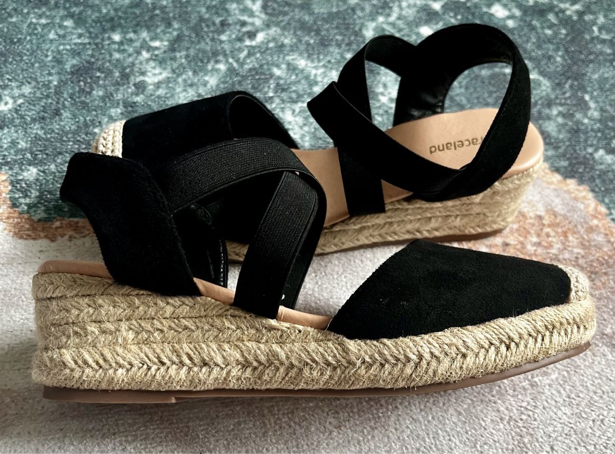 Graceland Chaussures femmes: Schwarze Espadrilles 36 – D'occasion à Aarburg par Petite-closet-Loop