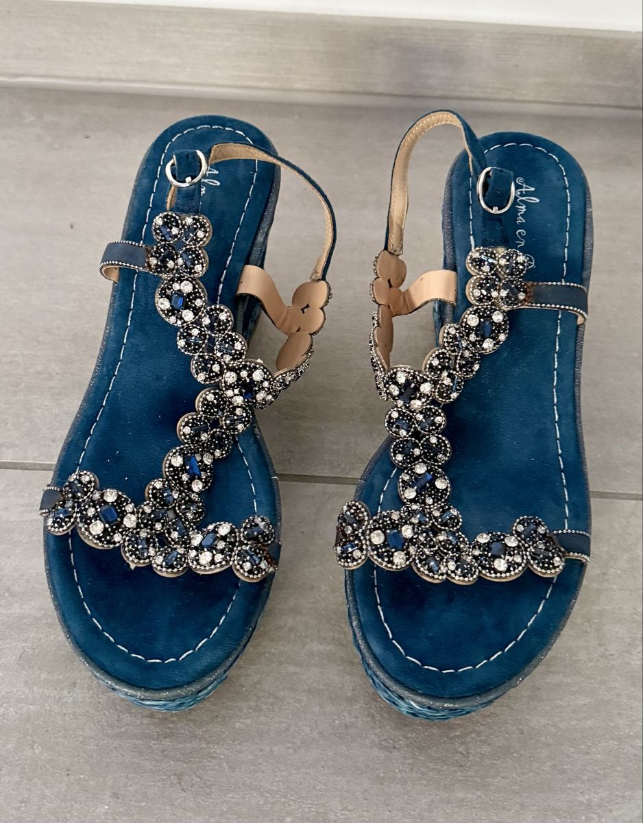 Scarpe da donna: Alma en pena Sandalen – Nuovo (secondo la descrizione) da Davesco-Soragno venduto da tin_6xjv 1