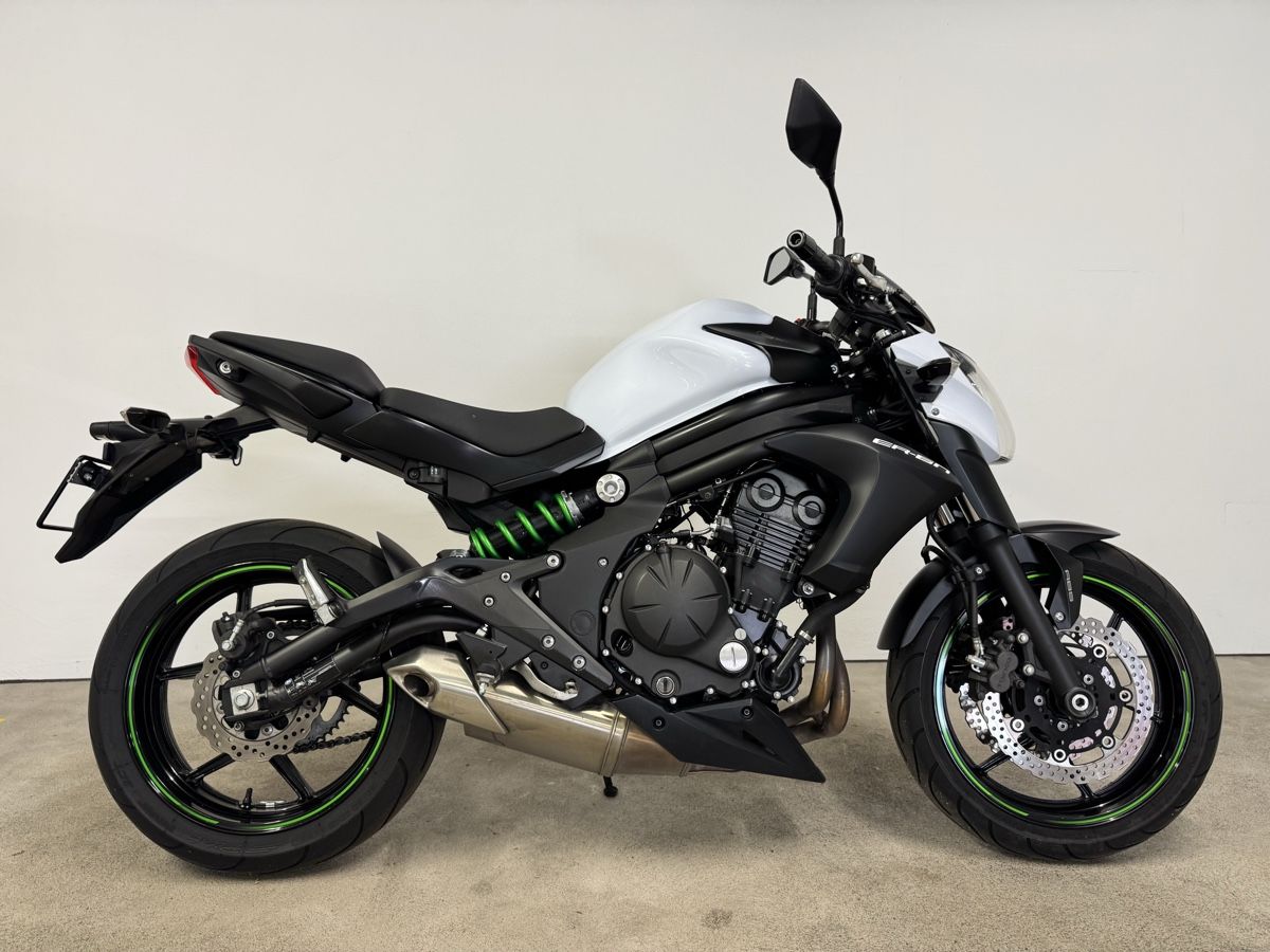 Kawasaki Strada: Kawasaki ER-6n / ABS – Usato da St. Gallen venduto da wave_scout