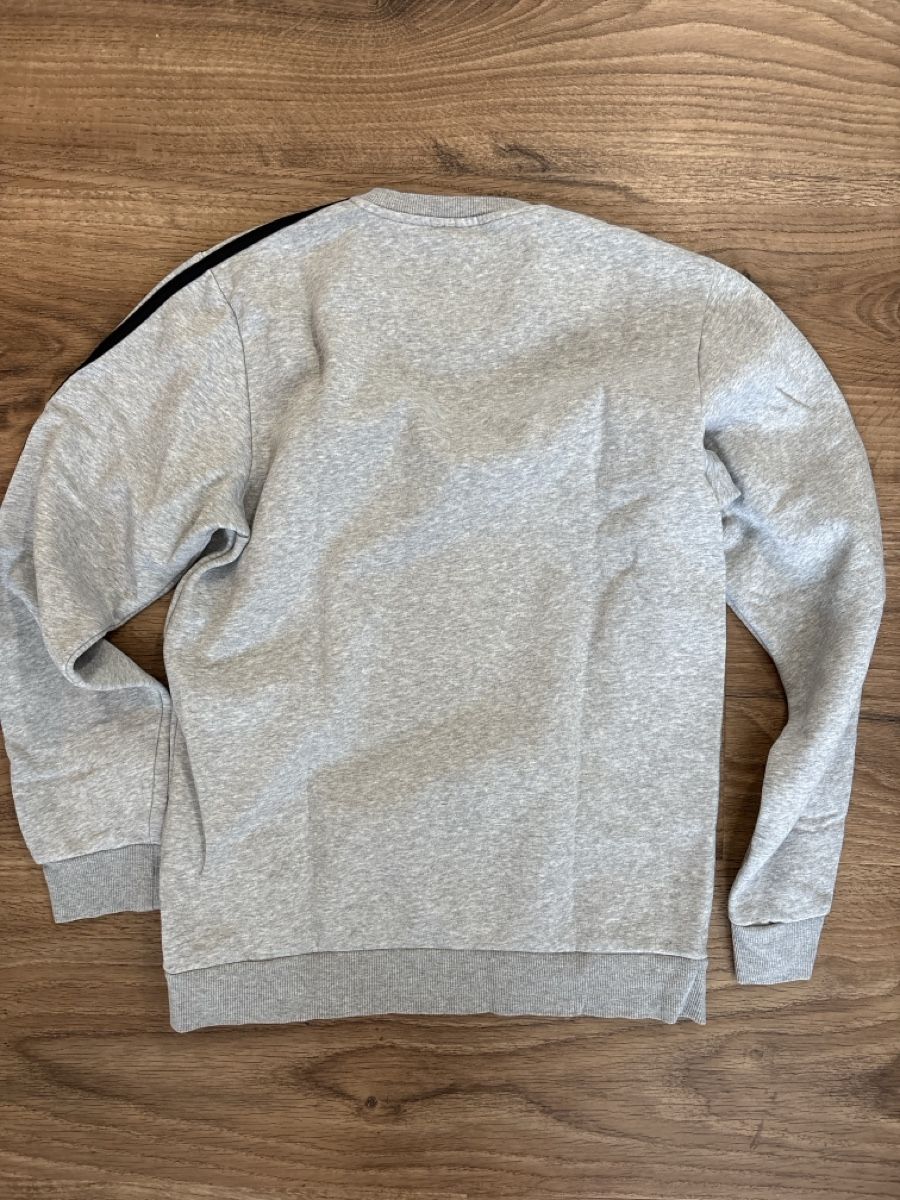 Adidas Maglioni & Felpe: Grauer Adidas Pullover Grösse M guter Zustand – Usato da Ziefen venduto da buyforfree 2