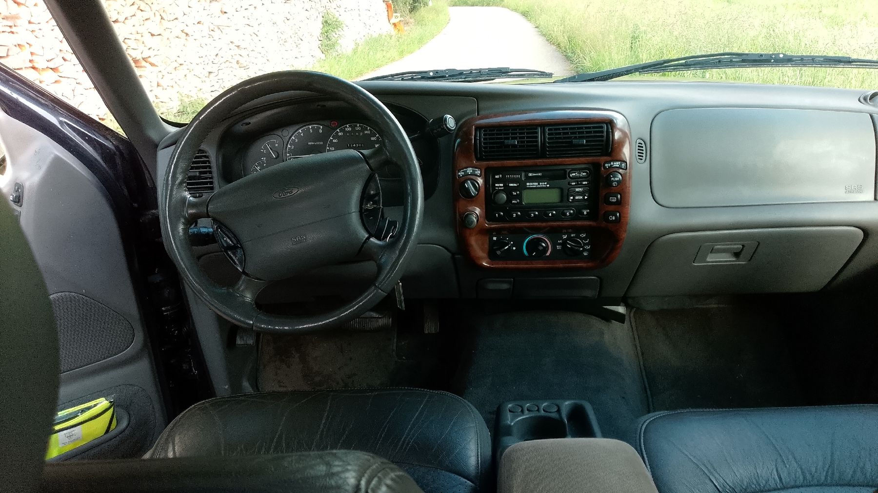 Ford Autos: Ford Explorer 4.0 4x4 Limited, JG 1999 – Gebraucht aus Eschenbach SG von sternen4 8