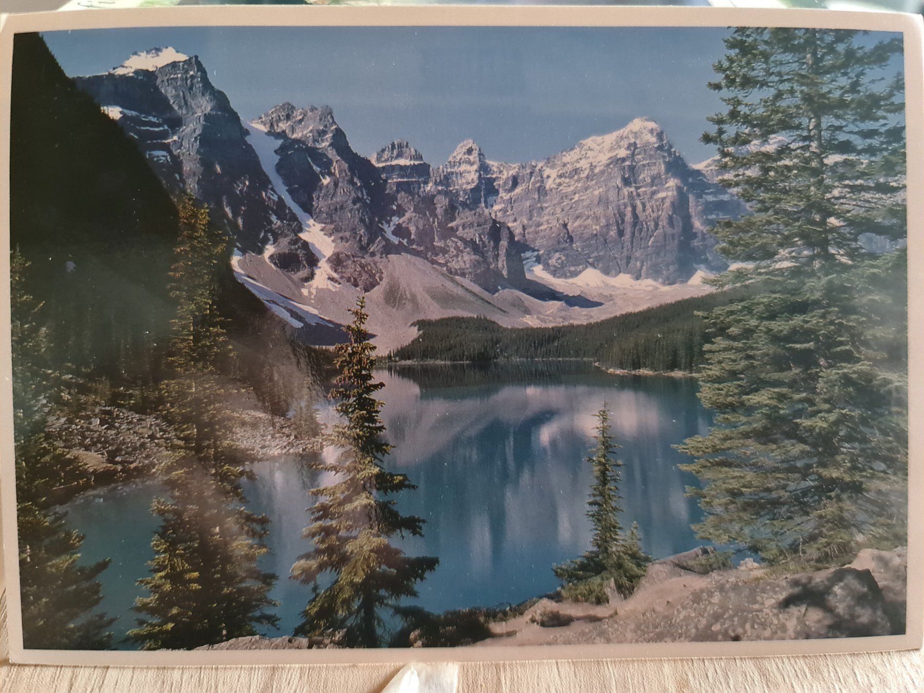 Cartoline postali: Ansichtskarte Moraine Lake Kanada – Usato da Dintikon venduto da Vexi