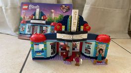 LEGO Friends 41448  Il cinema di Heartlake City