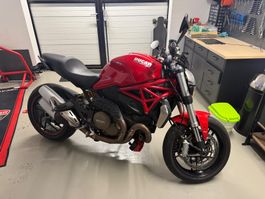 Ducati Monster 1200