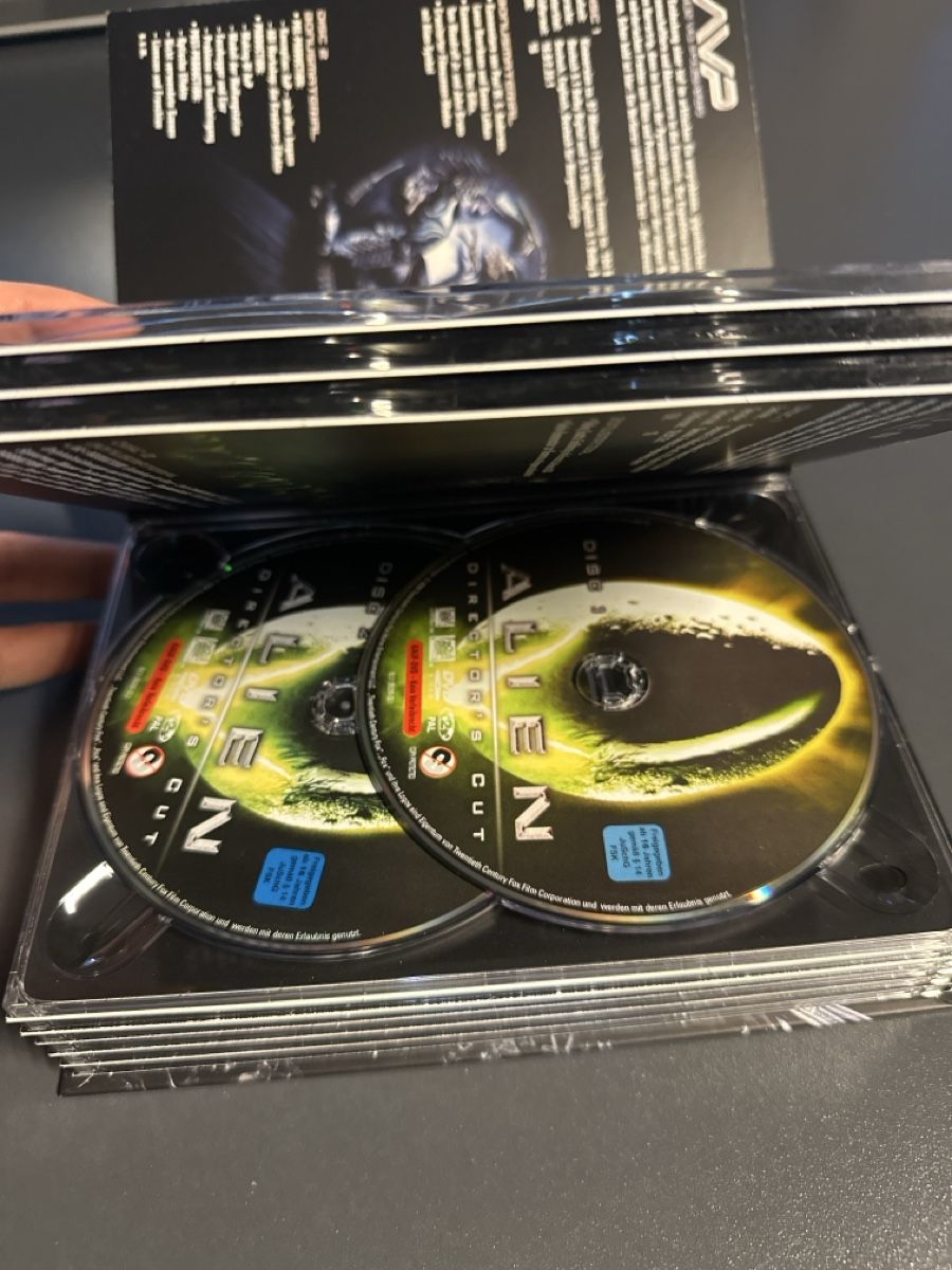Alle DVDs: Alien vs. Predator - Total Destruction DVD Collection – Neu (gemäss Beschreibung) aus Emmenbrücke von dza_dn5r 9