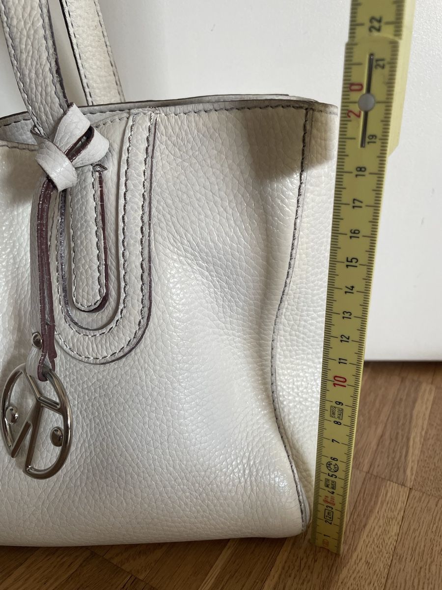 Coccinelle Borse da donna: Coccinelle Handtasche Leder in weiss – Usato da St. Moritz venduto da cri_h9tt 6