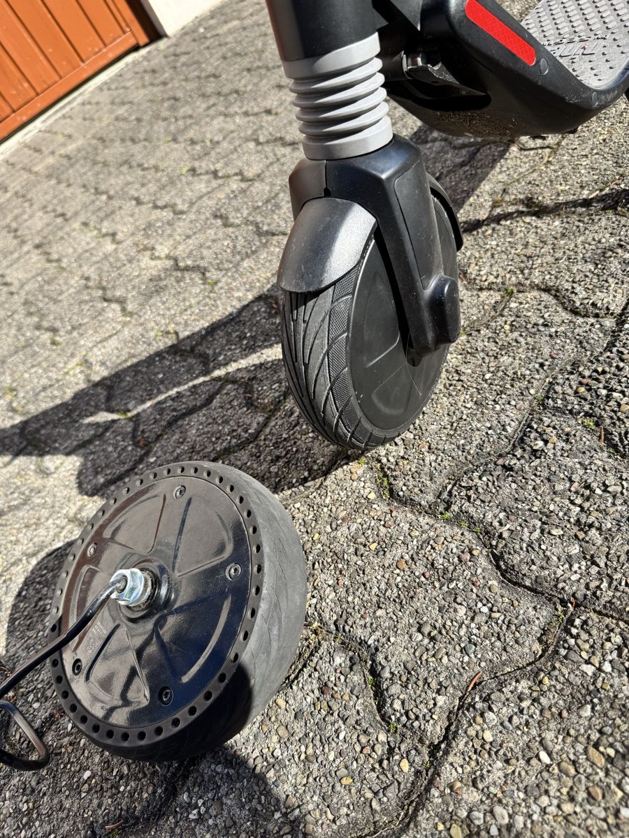 Segway Kickboard: Ninebot ES1 - Neuer 350W Motor, Speedhack möglich – Usato da Unterengstringen venduto da how_9ftb 2