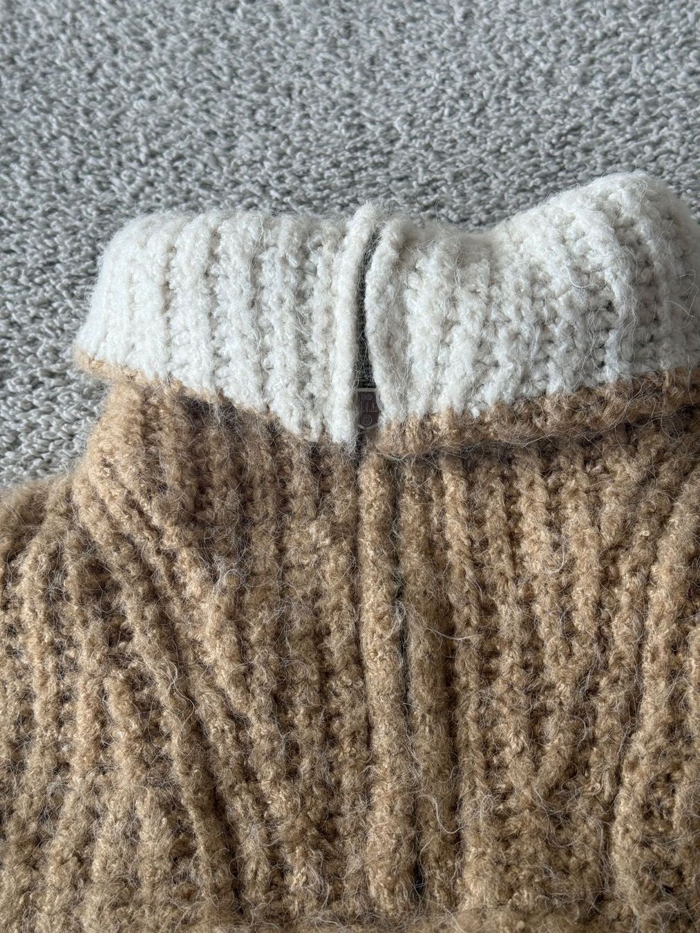 Zara Maglioni & Felpe: Zara Winterpulli 11-12 - Gr. 152 – Usato da Rapperswil SG venduto da cw30042006 1