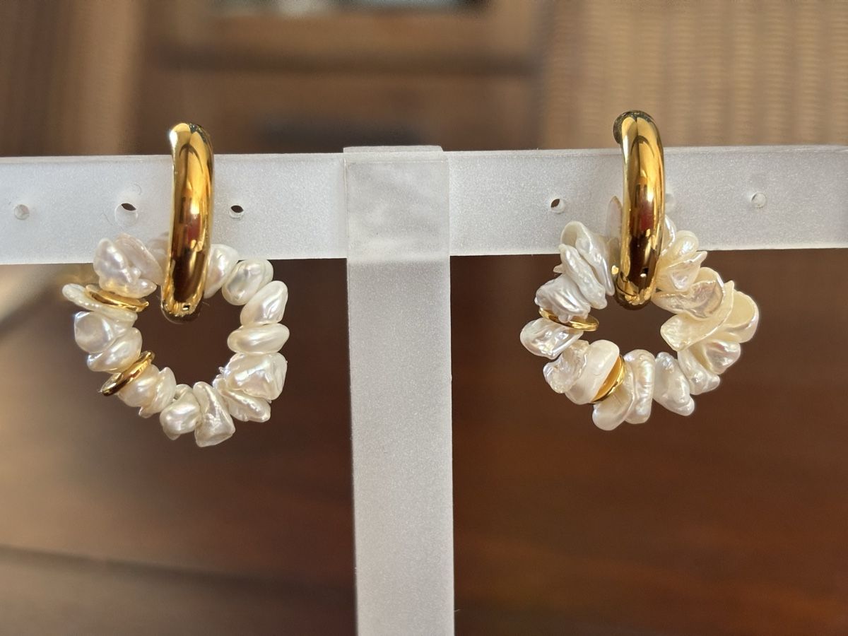 Orecchini pendenti & Orecchini a lobo: ANNI LU Pearl Hoop Earring – Nuovo (secondo la descrizione) da Pratteln venduto da sab_whk9