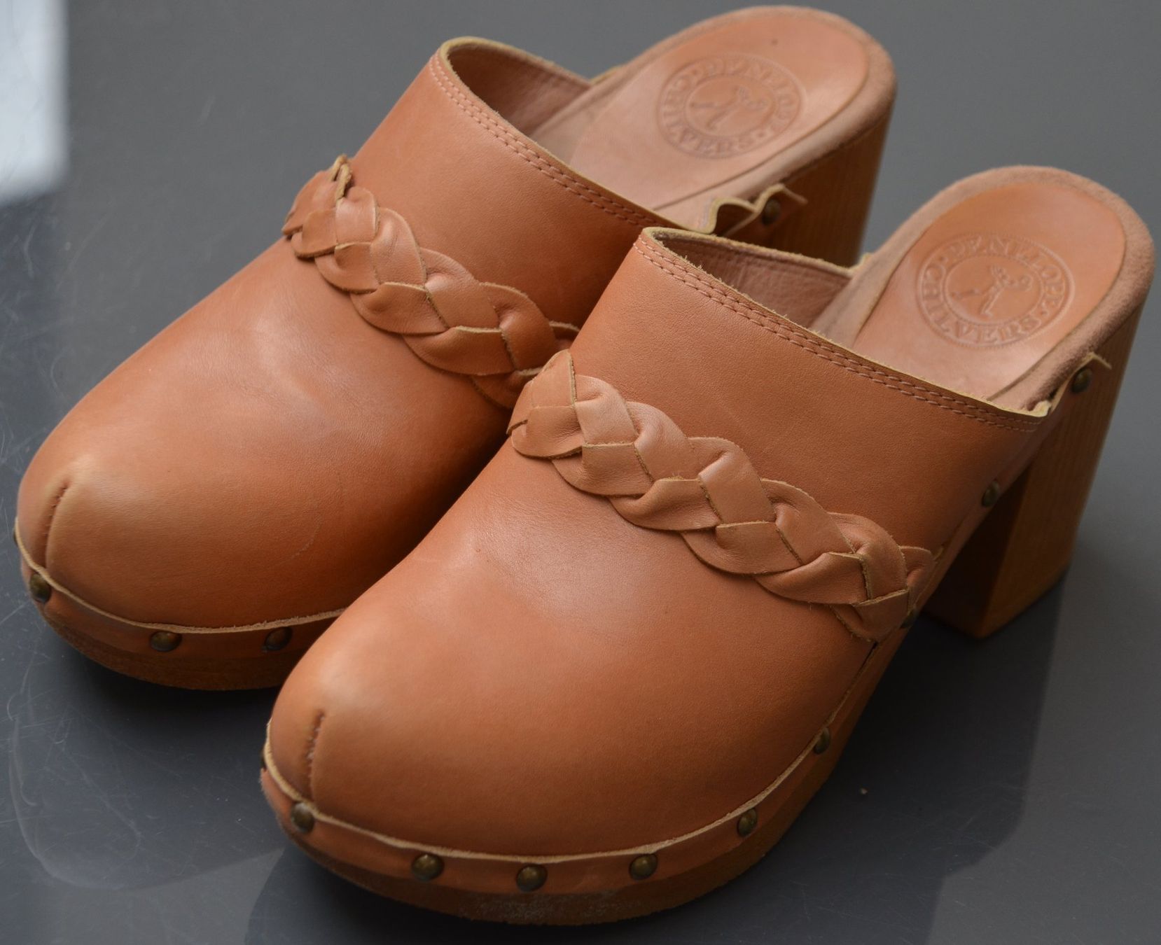 Penelope Chilvers Scarpe da donna: Penelope Chilvers Clogs / Sabot 39 – Nuovo (secondo la descrizione) da Collonges venduto da arashee