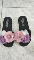 Schicke Blumen Pantoletten, Sommerschuhe, Gr. 38 Strandschuh
