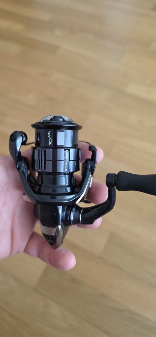 Shimano Tamburi & Mulinelli: Neu Shimano Vanquish  CE C2000S – Nuovo e nell'imballaggio originale da Alpnach Dorf venduto da Maksim777 1