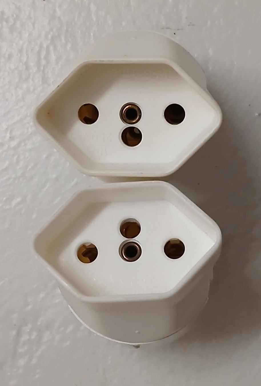 Lecteurs & Adaptateurs: 2x Stecker – D'occasion à Sissach par mar_xc7r