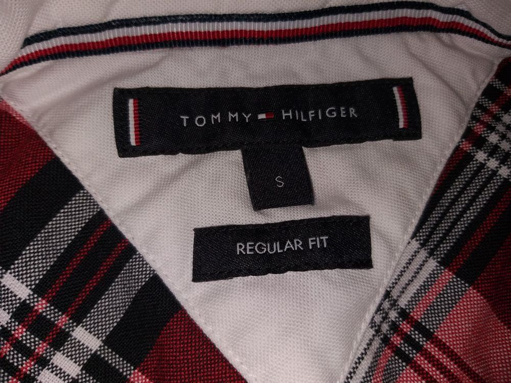 Tommy Hilfiger Camicie: Chemise / Hemd TOMMY HILFIGER  Taille / Grosse S .... – Usato da Cossonay-ville venduto da Super-Price-Quality 9
