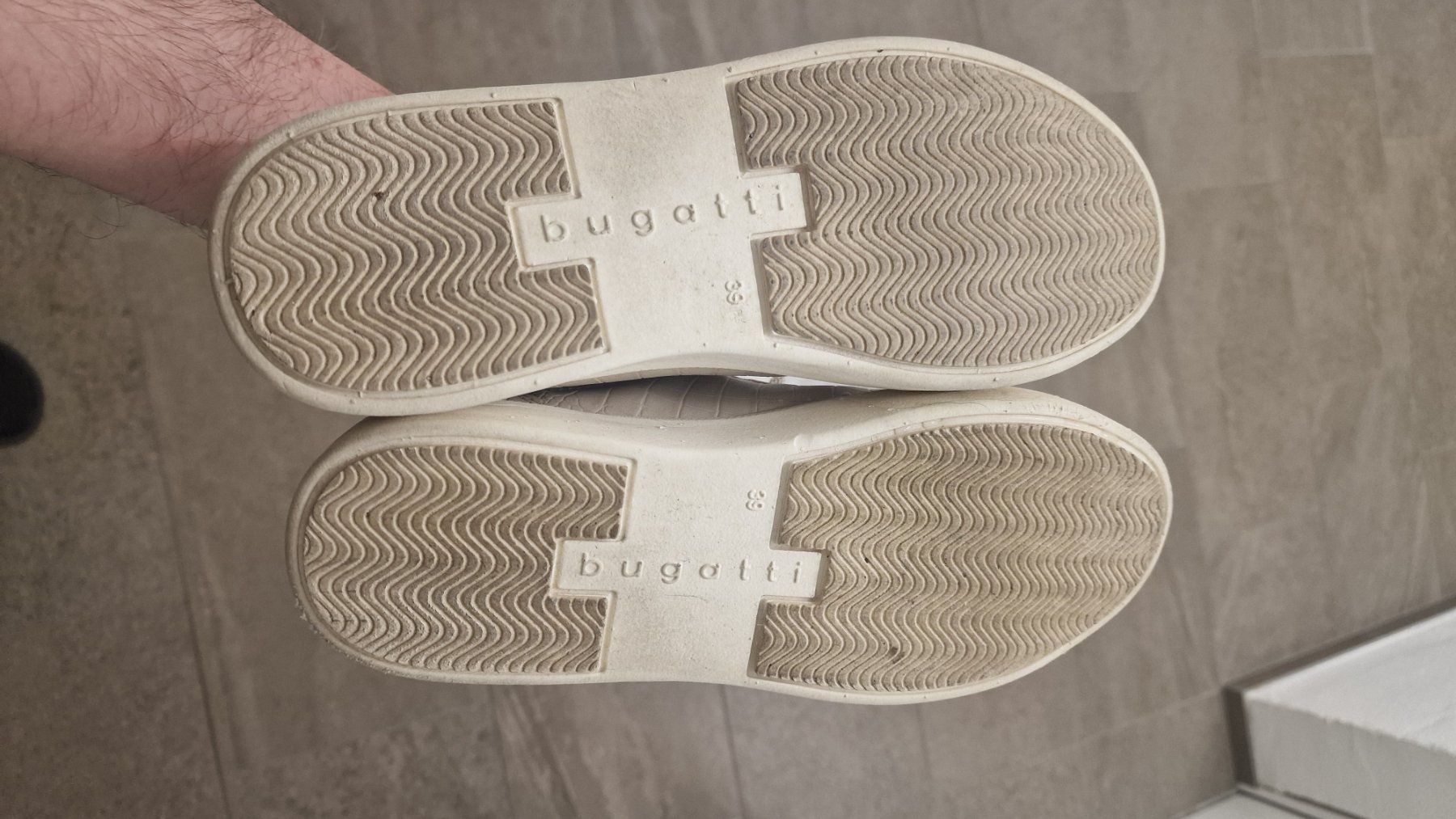 Bugatti Scarpe da donna: Sneaker, Damensneaker, Bugatti, Gr. 39 – Usato da Wängi venduto da bm8677 4