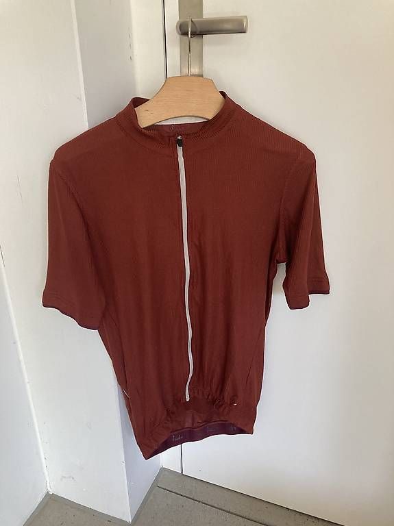 Canottiere & Pantaloni: Isadore Rennrad Trikot M Fired Brick – Usato da Zürich venduto da BootmakerforKings