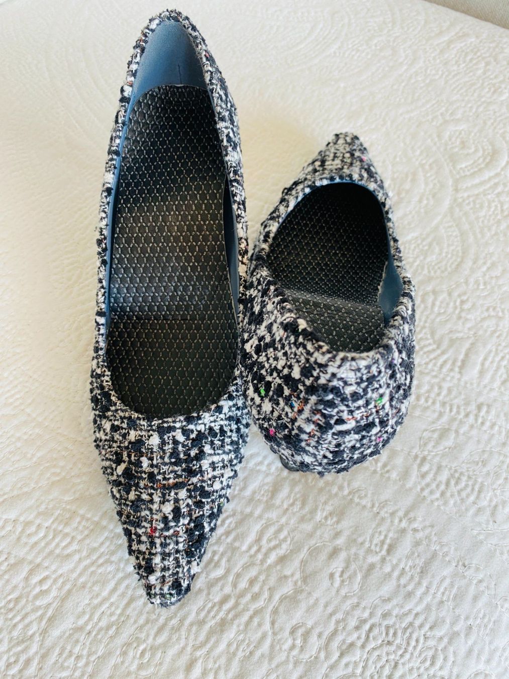 Zara Damenschuhe: TWEED PUMPS, 37, NEU! – Gebraucht aus Gunten von divertimenti 1