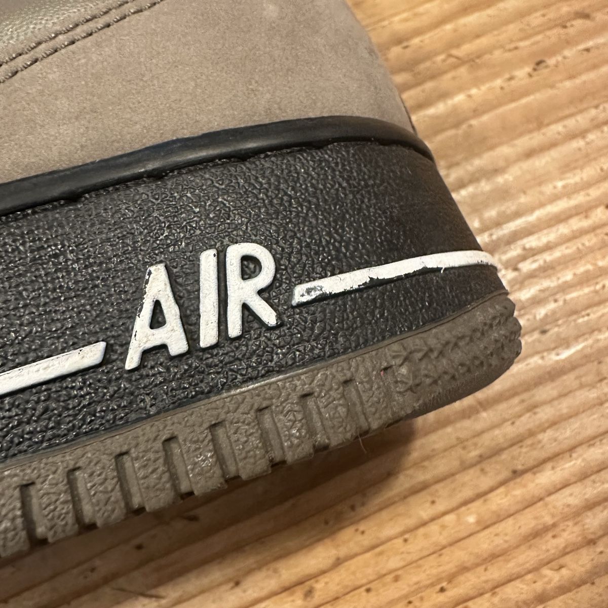 Nike Chaussures hommes: Nike Air Force 1 Mid ’07 Grösse 44  – D'occasion à Stadel(Winterthur) par Sikuvan 2