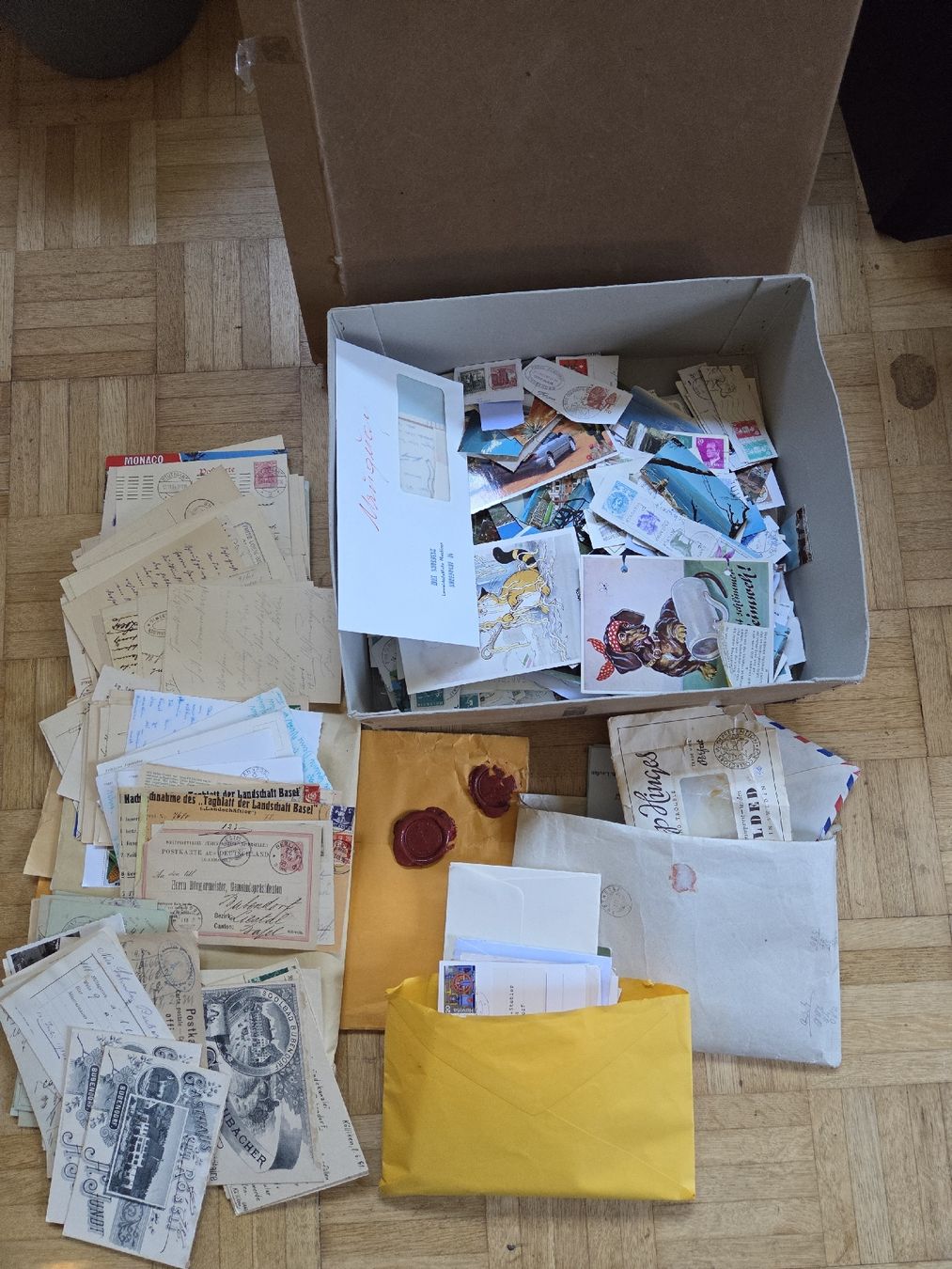 Tutti i francobolli: Riesige Briefmarkensammlung – Usato da Riehen venduto da str_2msn 3