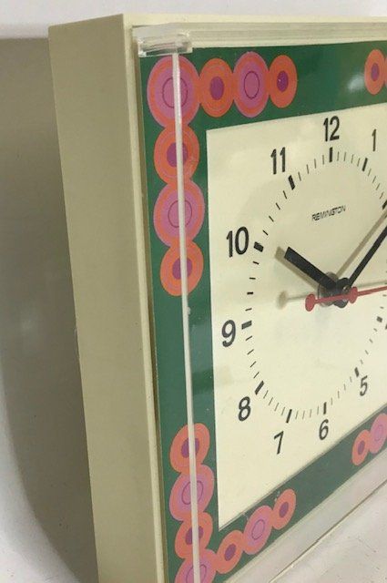 Stand- & Wanduhren: 4-eckige Wanduhr beige Remington – Gebraucht aus Zürich von gigimai67 1