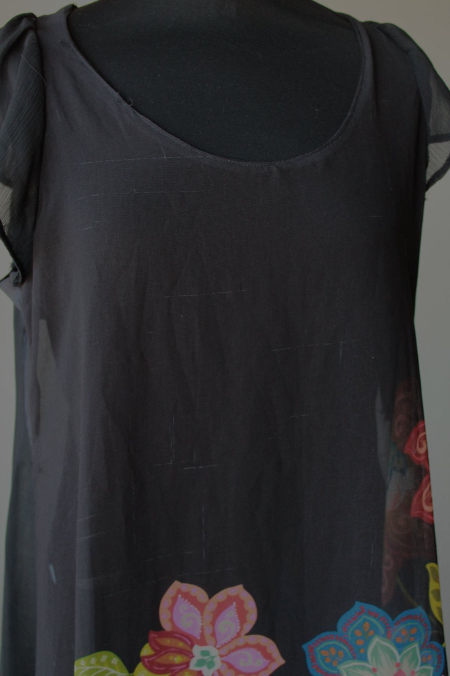 Desigual Vestiti: Robe DESIGUAL taille 38 – Usato da Chez-le-Bart venduto da jasse 1